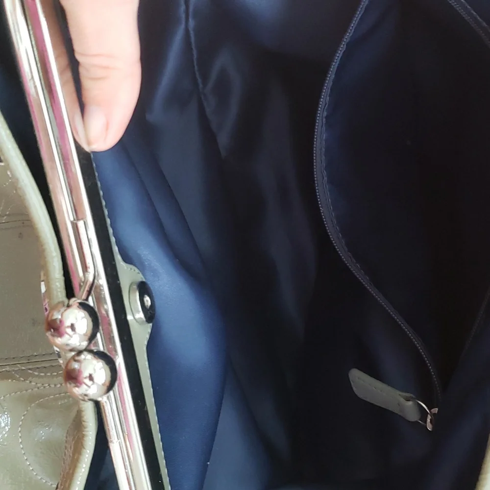 Coach F15658 signature kiss lock carryall never full olive green stiched pattern - Picture 7 of 13